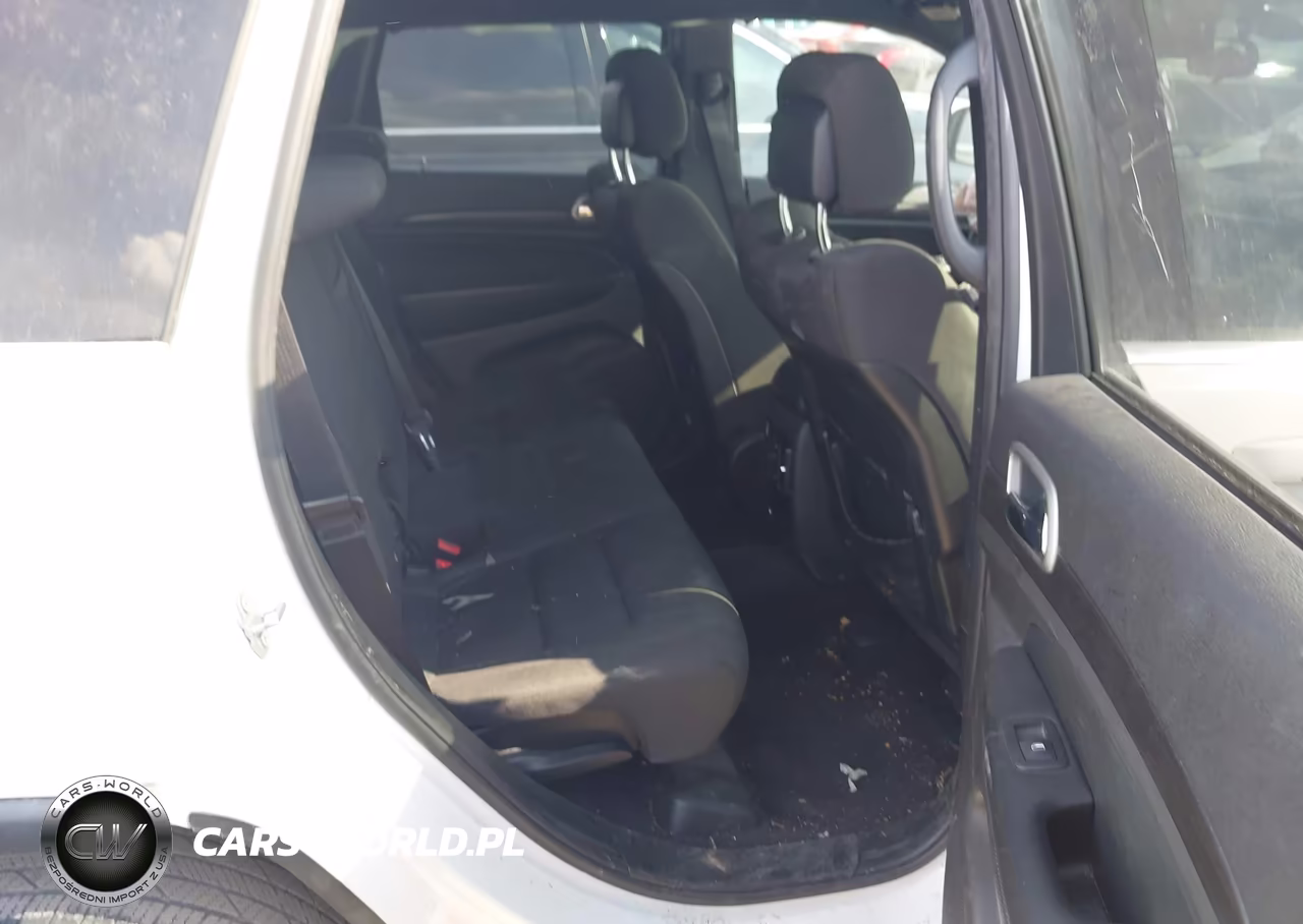 2018 Jeep Grand Cherokee Laredo 4X2 VIN:1C4RJEAG0JC182022 - 8