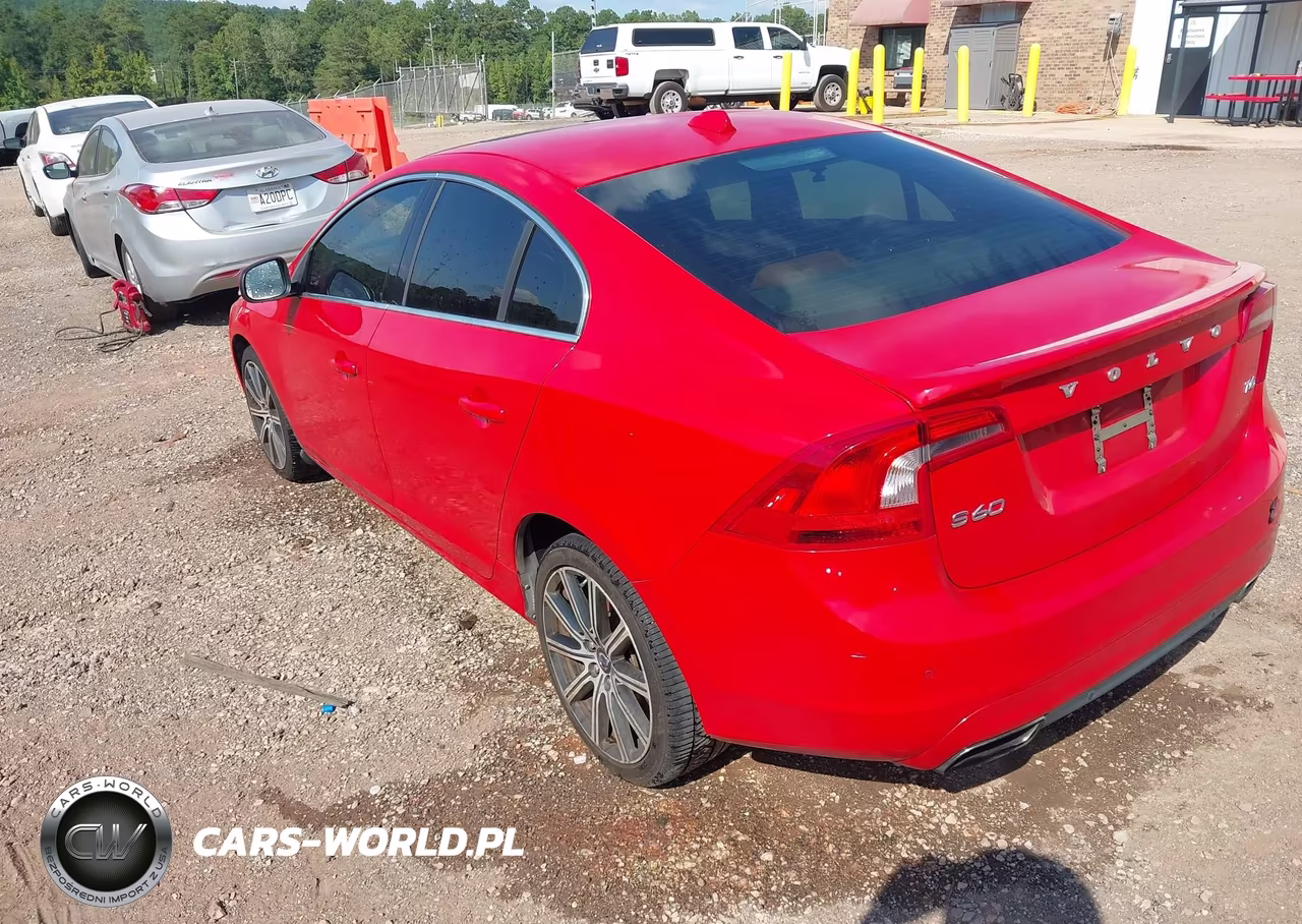 2015 Volvo S60 T6 Drive-E VIN:YV149MFKXF1345752 - 3