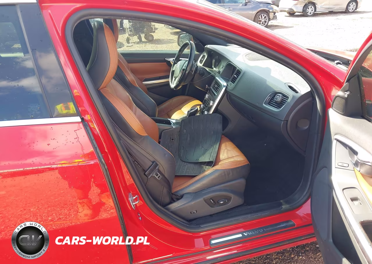 2015 Volvo S60 T6 Drive-E VIN:YV149MFKXF1345752 - 5