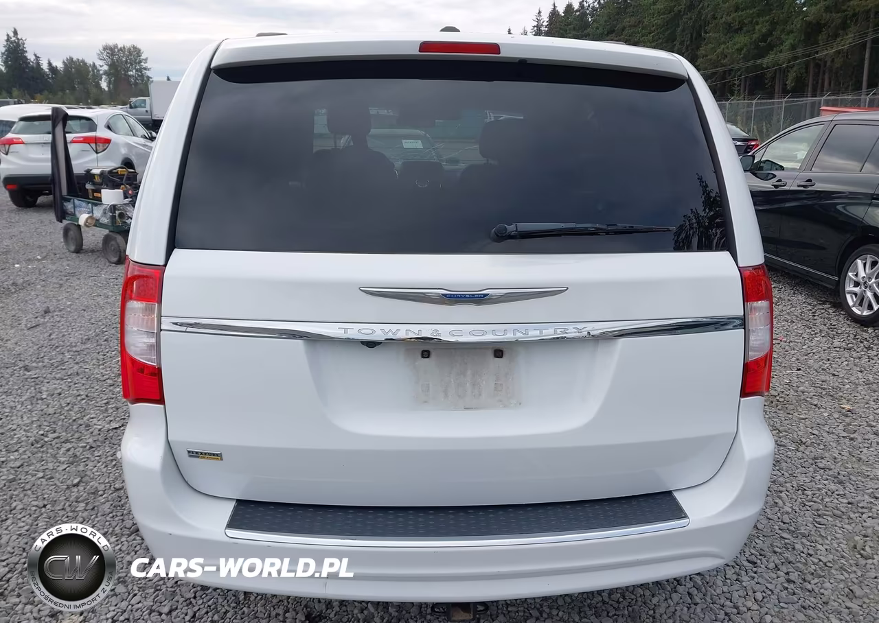 2016 Chrysler Town & Country Touring VIN:2C4RC1BG2GR292748 - 17