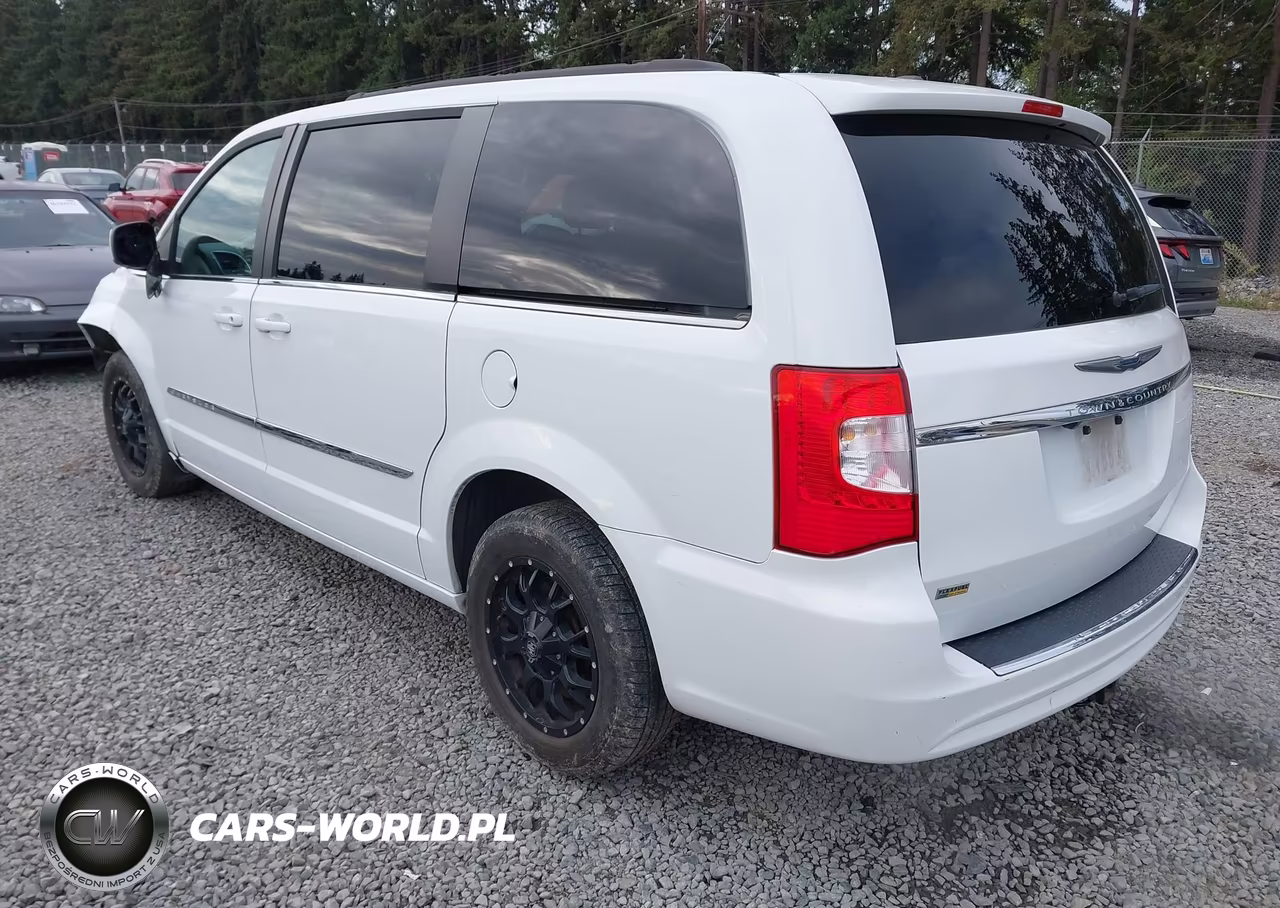 2016 Chrysler Town & Country Touring VIN:2C4RC1BG2GR292748 - 3