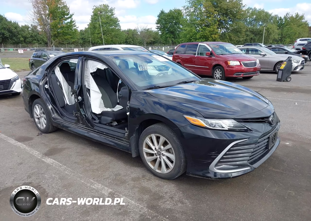 2022 Toyota Camry Le Awd – zdjęcie 1 z 16