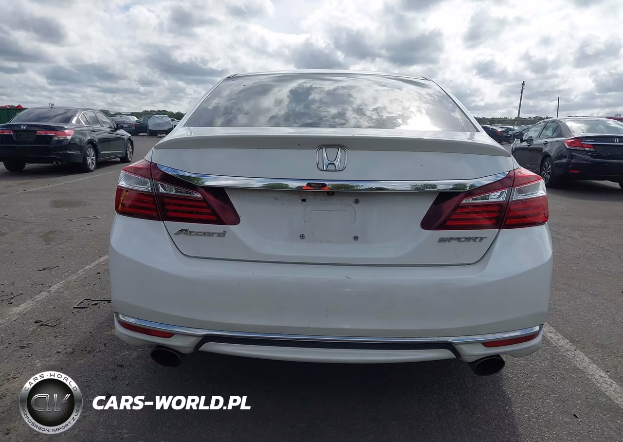 2016 Honda Accord Sport VIN:1HGCR2F54GA232155 - 17