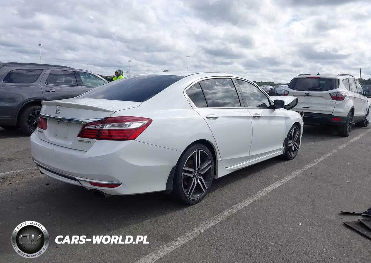 2016 Honda Accord Sport VIN:1HGCR2F54GA232155 - 4