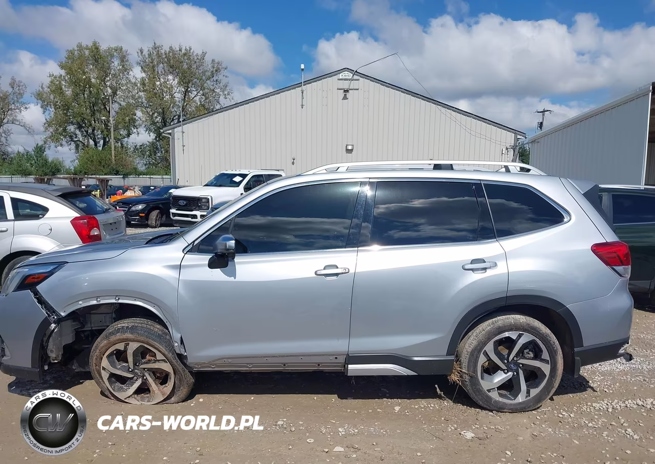 2022 Subaru Forester Touring VIN:JF2SKARCXNH528046 - 14