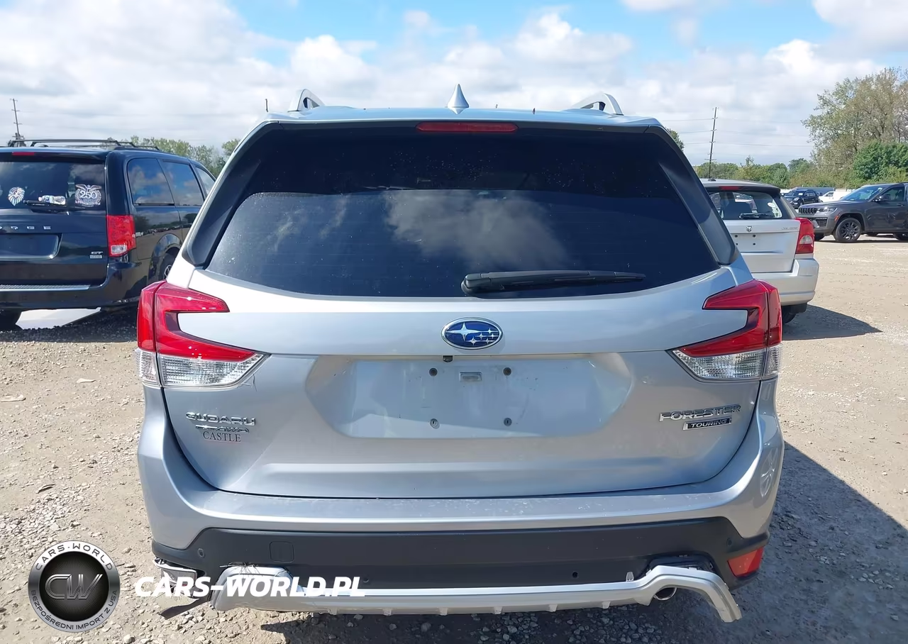 2022 Subaru Forester Touring VIN:JF2SKARCXNH528046 - 16