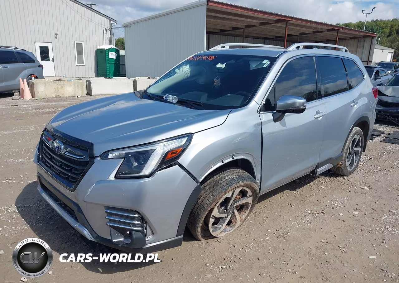 2022 Subaru Forester Touring VIN:JF2SKARCXNH528046 - 2