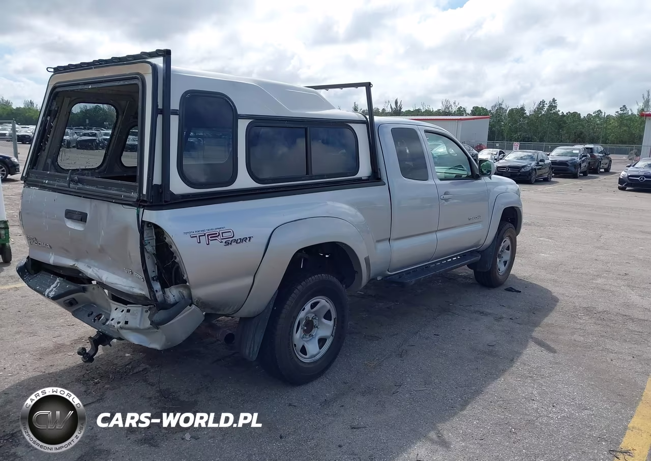 2005 Toyota Tacoma Base V6 VIN:5TEUU42N45Z057881 - 4