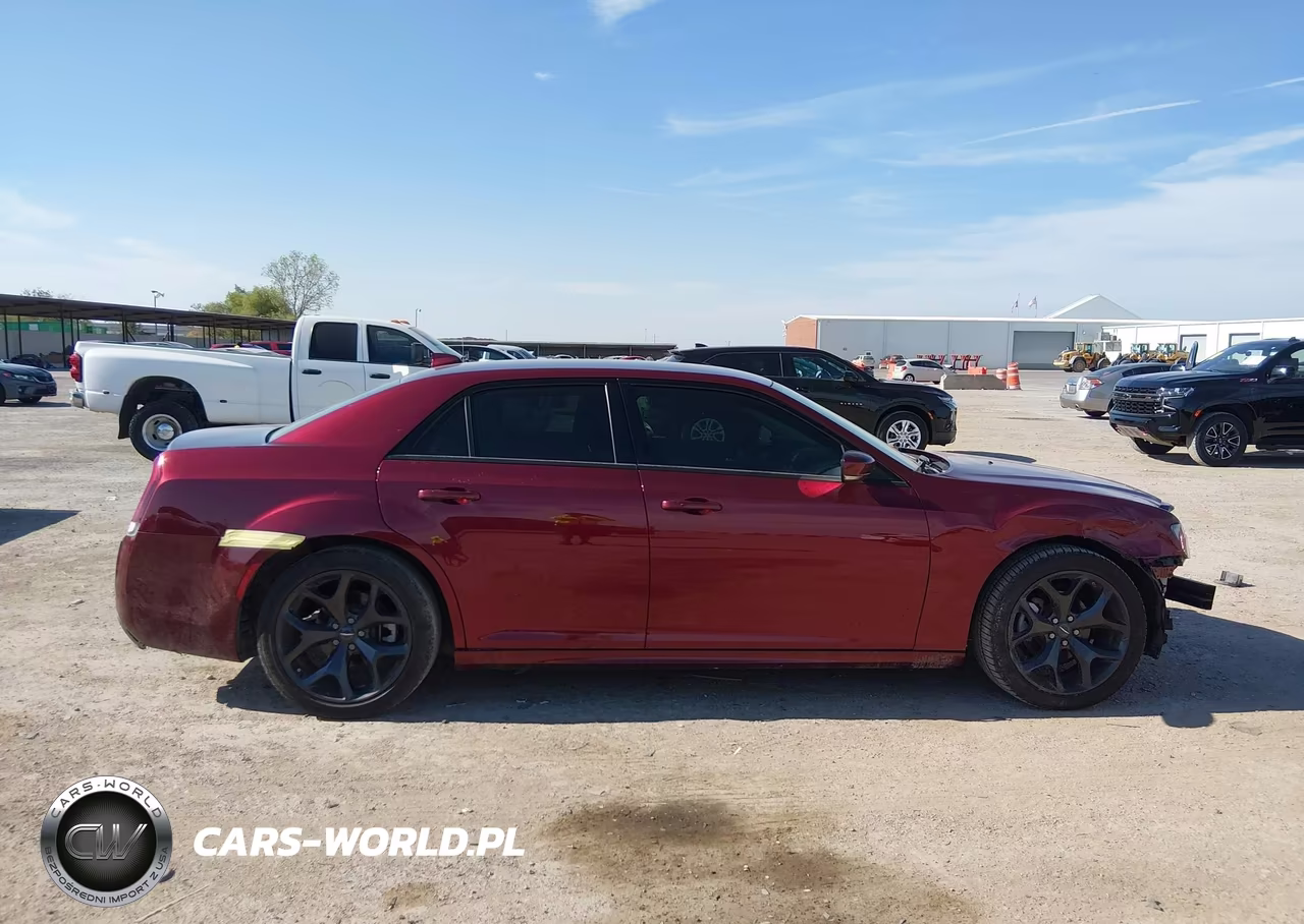 2023 Chrysler 300 Touring L VIN:2C3CCADGXPH589991 - 14