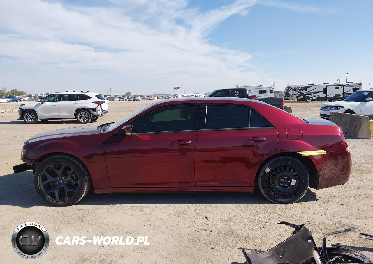 2023 Chrysler 300 Touring L VIN:2C3CCADGXPH589991 - 15