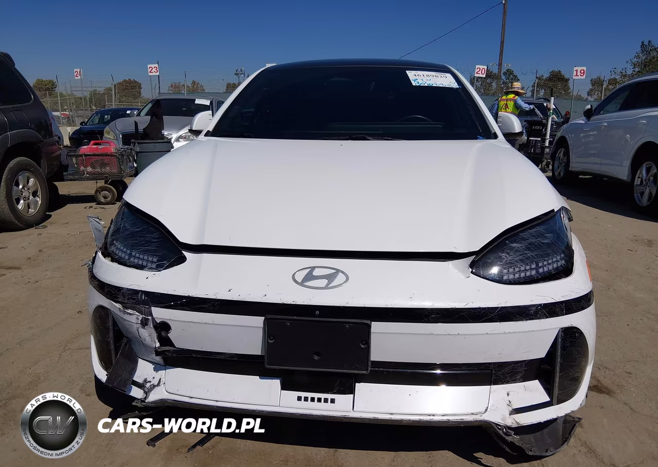 2024 Hyundai Ioniq 6 Limited VIN:KMHM54AAXRA074014 - 12