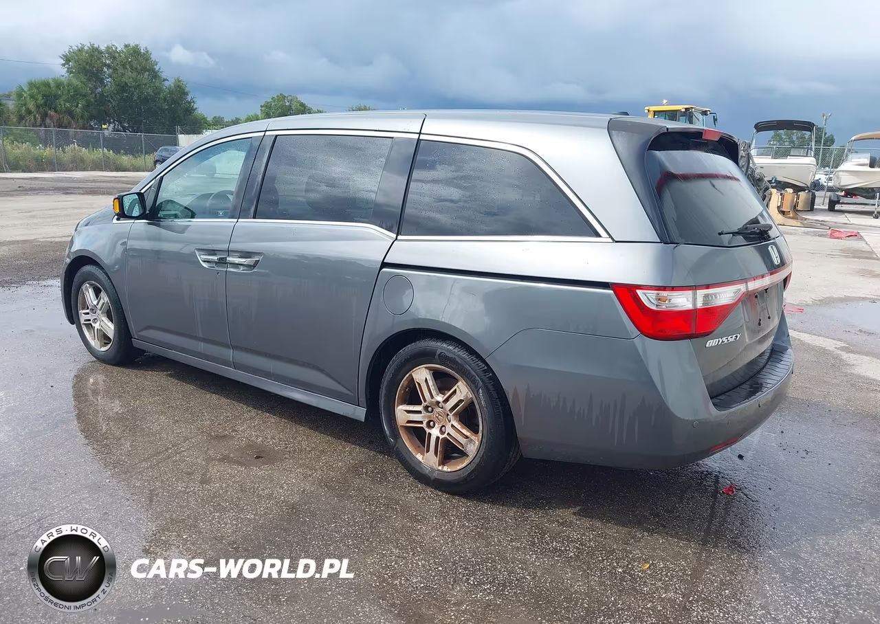 2012 Honda Odyssey Touring-Touring Elite VIN:5FNRL5H94CB109761 - 3