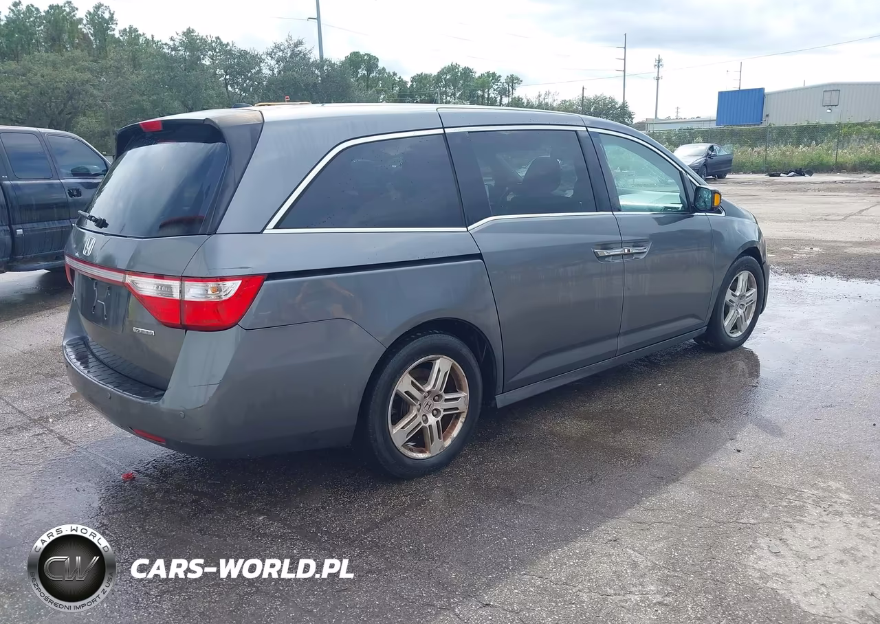 2012 Honda Odyssey Touring-Touring Elite VIN:5FNRL5H94CB109761 - 4