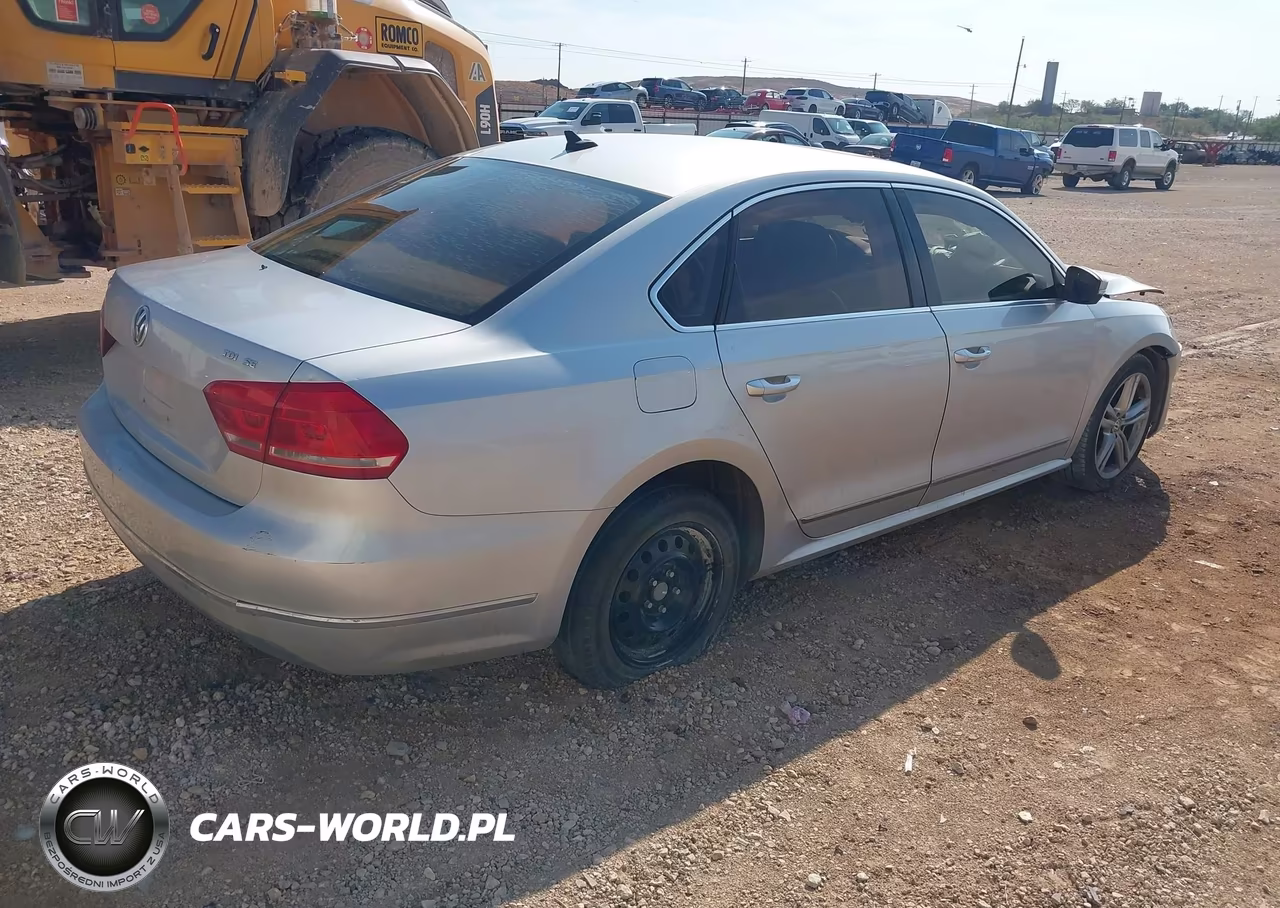 2015 Volkswagen Passat 2.0L Tdi Se VIN:1VWBV7A31FC069229 - 4