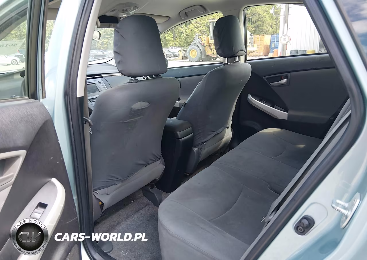 2013 Toyota Prius Two VIN:JTDKN3DU6D5544083 - 8