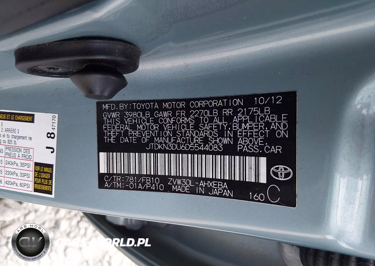 2013 Toyota Prius Two VIN:JTDKN3DU6D5544083 - 9