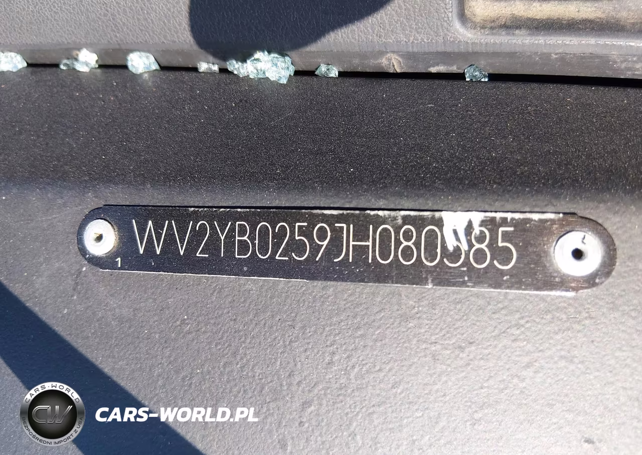 1988 Volkswagen Vanagon Bus VIN:WV2YB0259JH080585 - 9