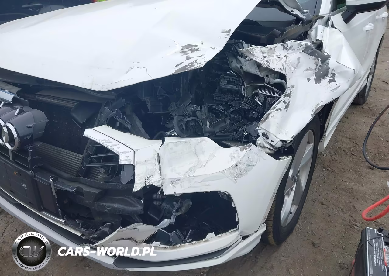 2019 Audi Q3 2.0T Premium VIN:WA1AECF35K1079150 - 19