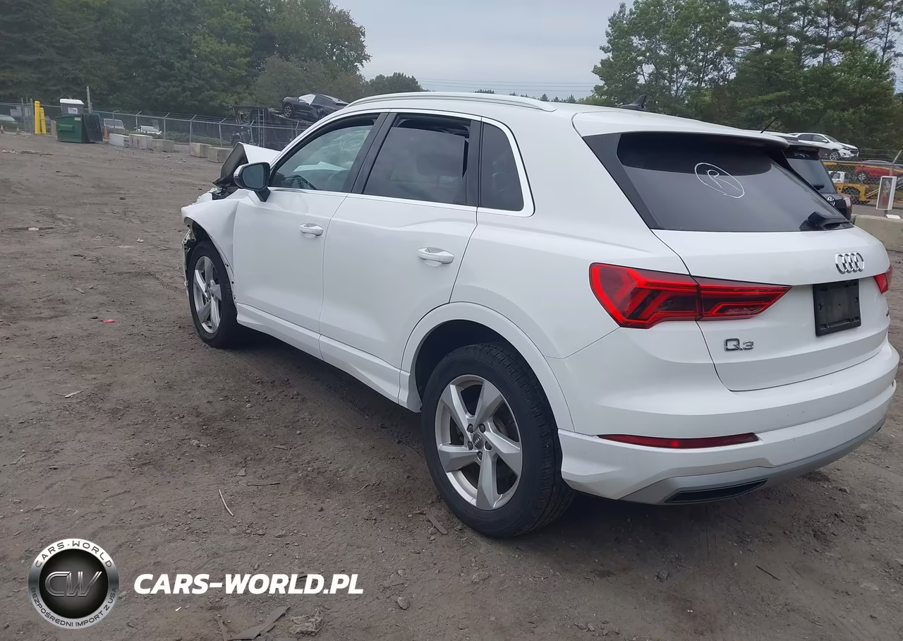 2019 Audi Q3 2.0T Premium VIN:WA1AECF35K1079150 - 3