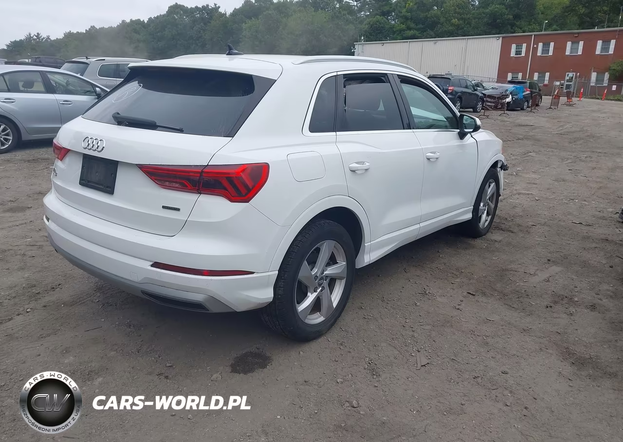 2019 Audi Q3 2.0T Premium VIN:WA1AECF35K1079150 - 4