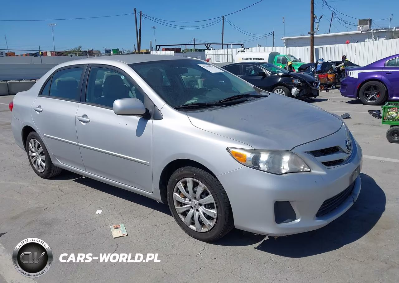 2012 Toyota Corolla Le – zdjęcie 1 z 16