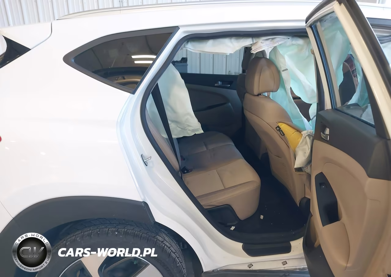 2018 Hyundai Tucson Sport VIN:KM8J3CAL1JU760773 - 8