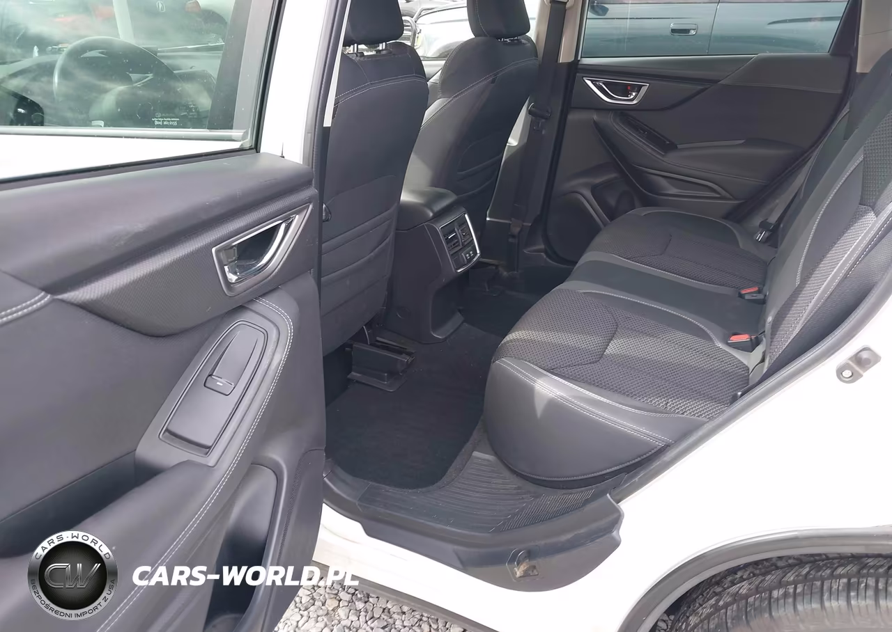 2022 Subaru Forester Premium VIN:JF2SKAECXNH501368 - 18