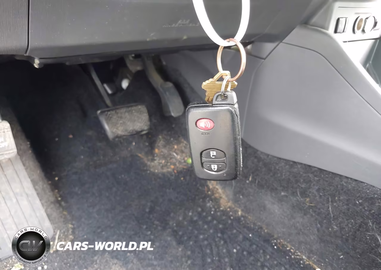 2013 Toyota Prius V Five VIN:JTDZN3EU1D3242595 - 11
