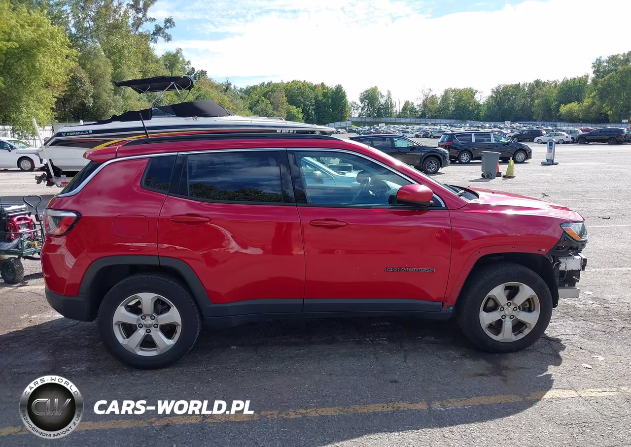 2018 Jeep Compass Latitude 4X4 VIN:3C4NJDBB9JT176025 - 14