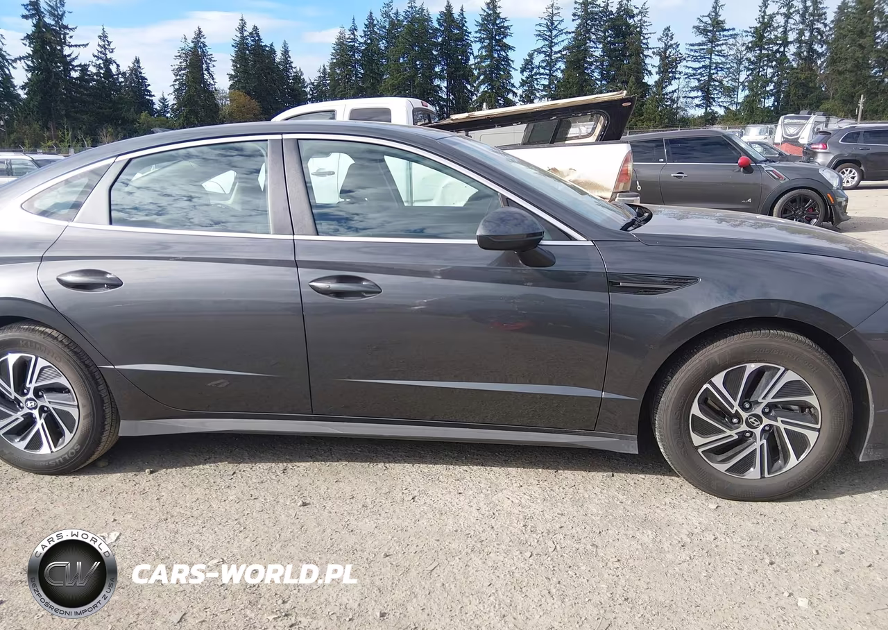2026 Hyundai Sonata H??Brido Blue VIN:KMHL24JJ5TA165655 - 13