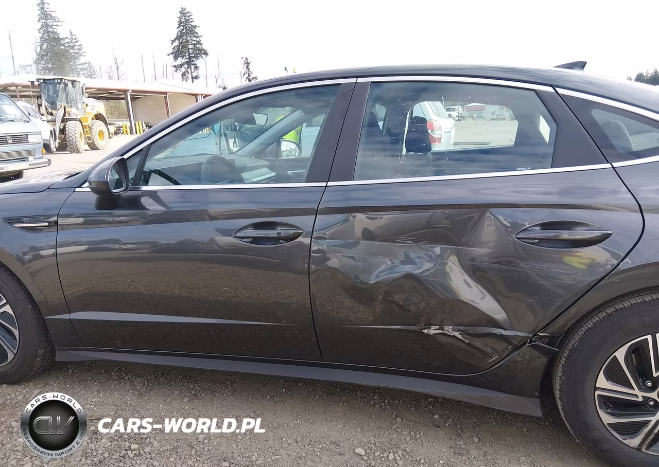2026 Hyundai Sonata H??Brido Blue VIN:KMHL24JJ5TA165655 - 14