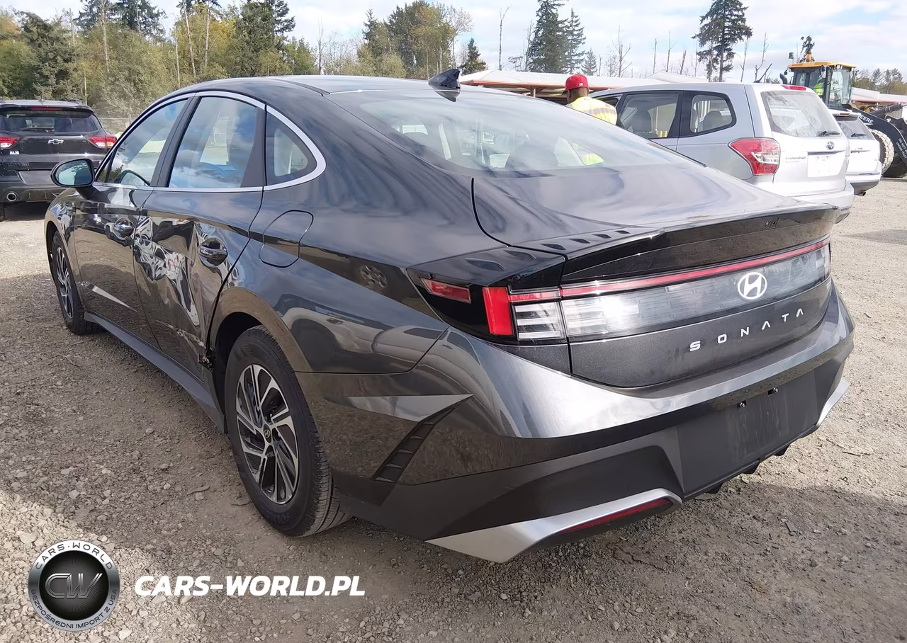 2026 Hyundai Sonata H??Brido Blue VIN:KMHL24JJ5TA165655 - 3