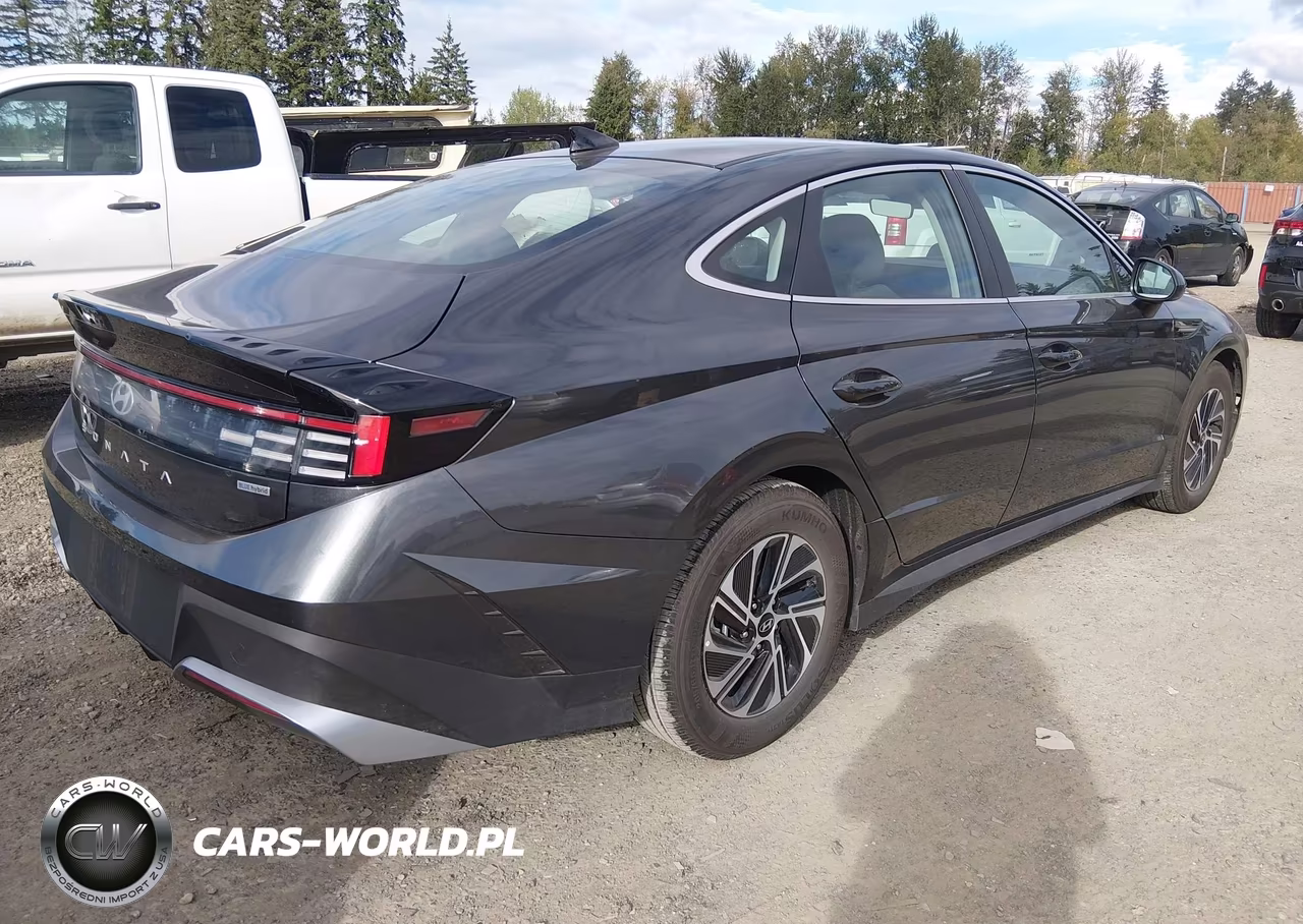 2026 Hyundai Sonata H??Brido Blue VIN:KMHL24JJ5TA165655 - 4