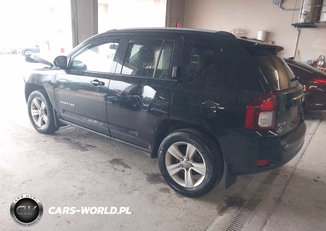 2016 Jeep Compass Latitude VIN:1C4NJDEB1GD781103 - 3