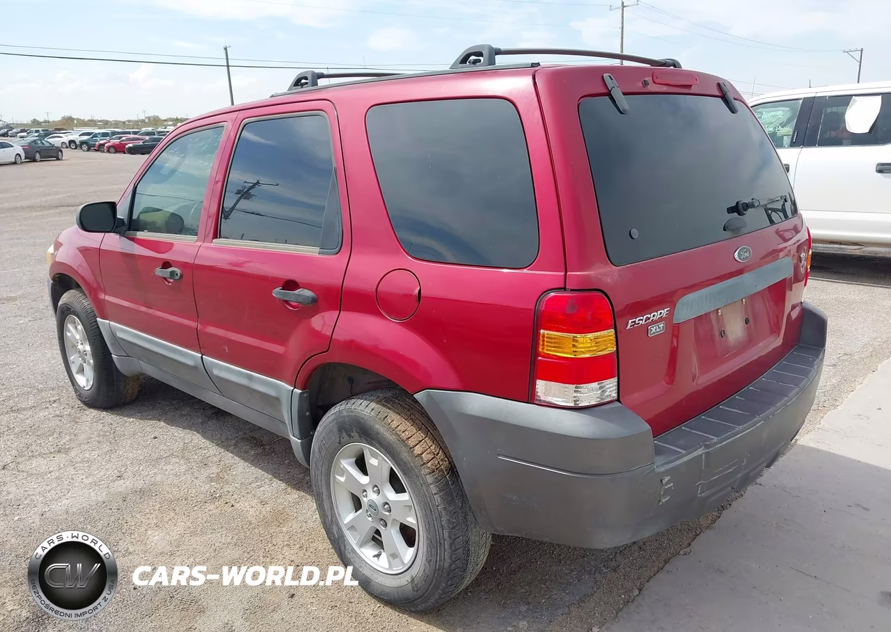 2005 Ford Escape Xlt VIN:1FMYU93185KD17953 - 3