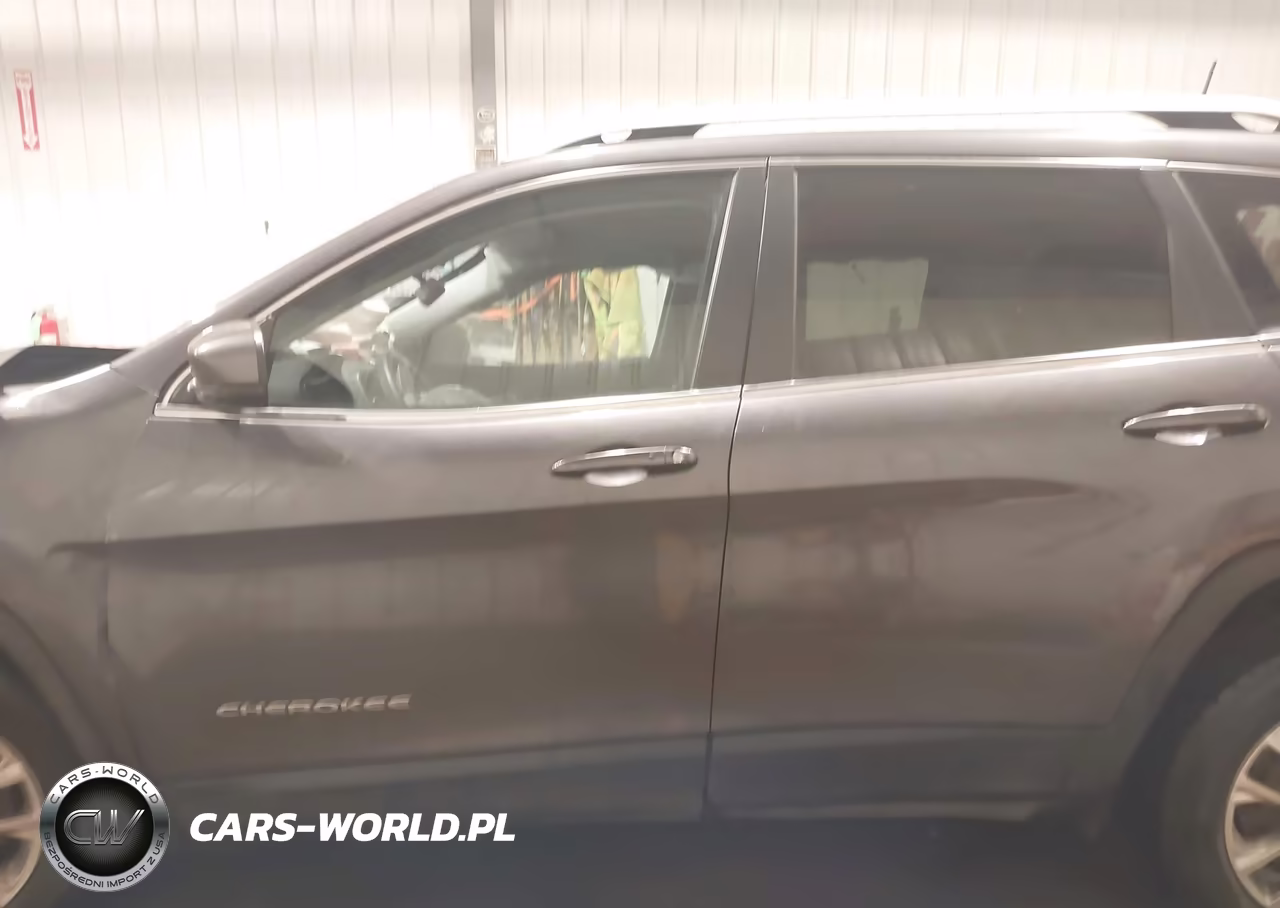 2021 Jeep Cherokee Latitude Lux 4X4 VIN:1C4PJMMX0MD103296 - 15