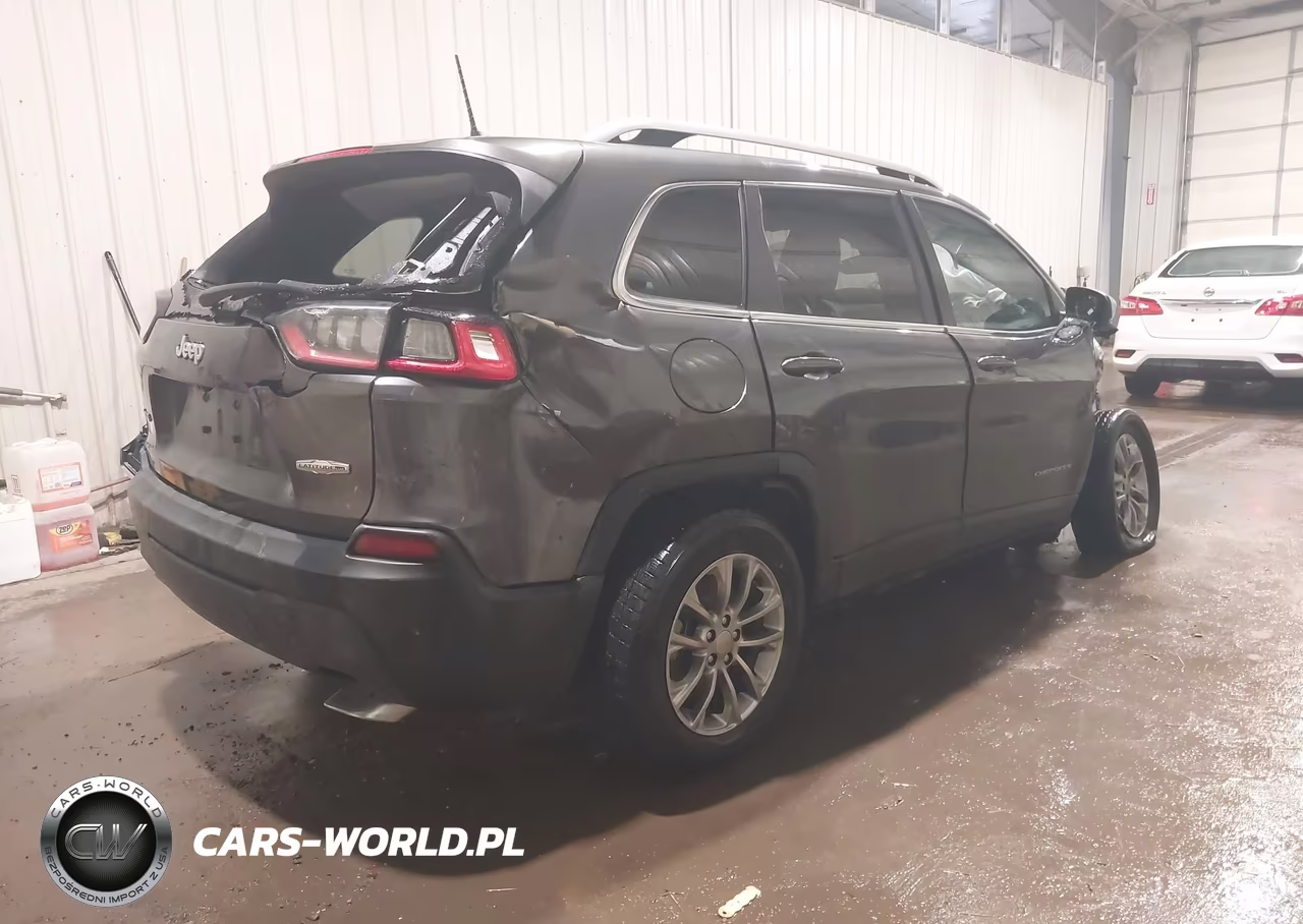 2021 Jeep Cherokee Latitude Lux 4X4 VIN:1C4PJMMX0MD103296 - 4