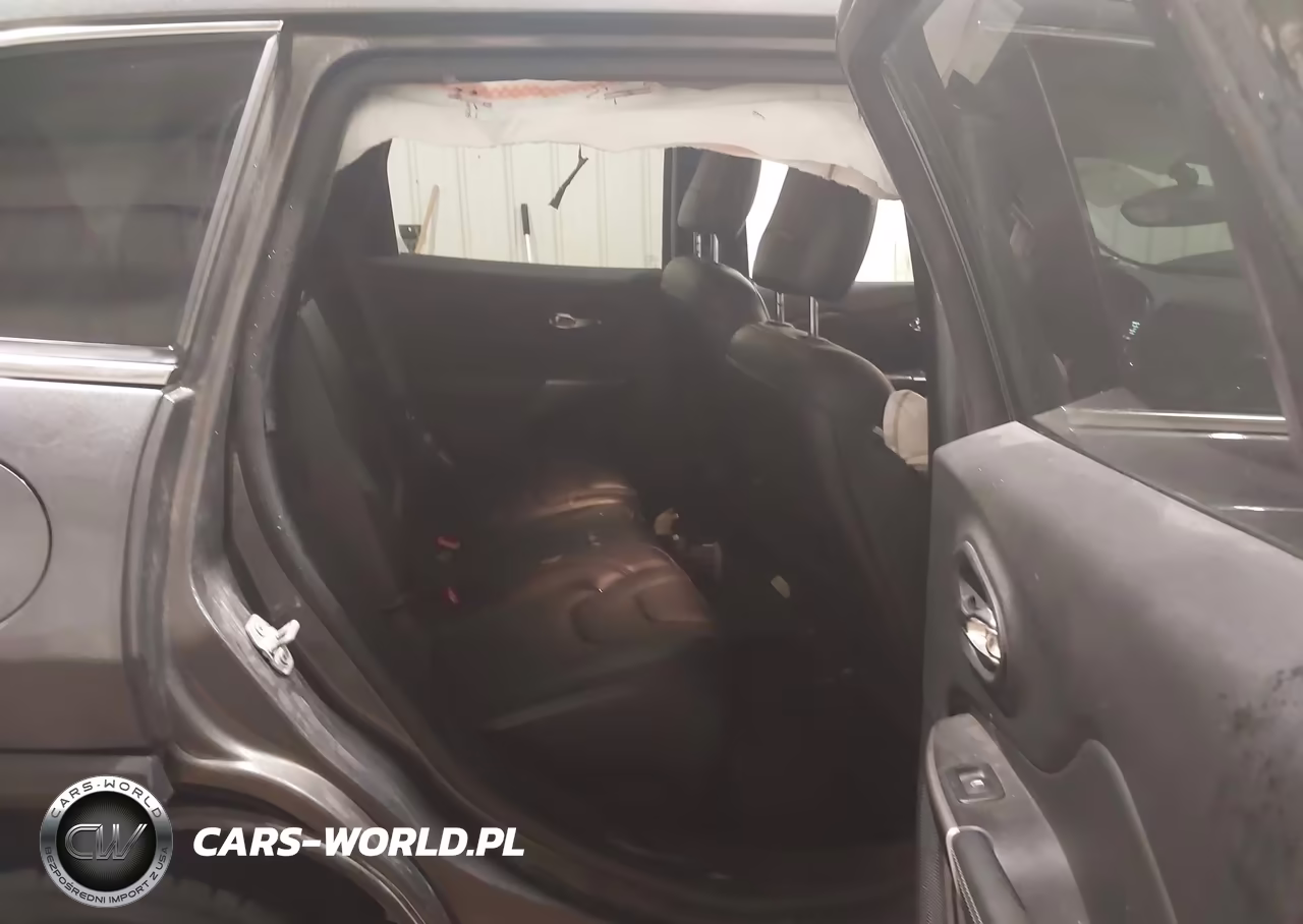 2021 Jeep Cherokee Latitude Lux 4X4 VIN:1C4PJMMX0MD103296 - 8