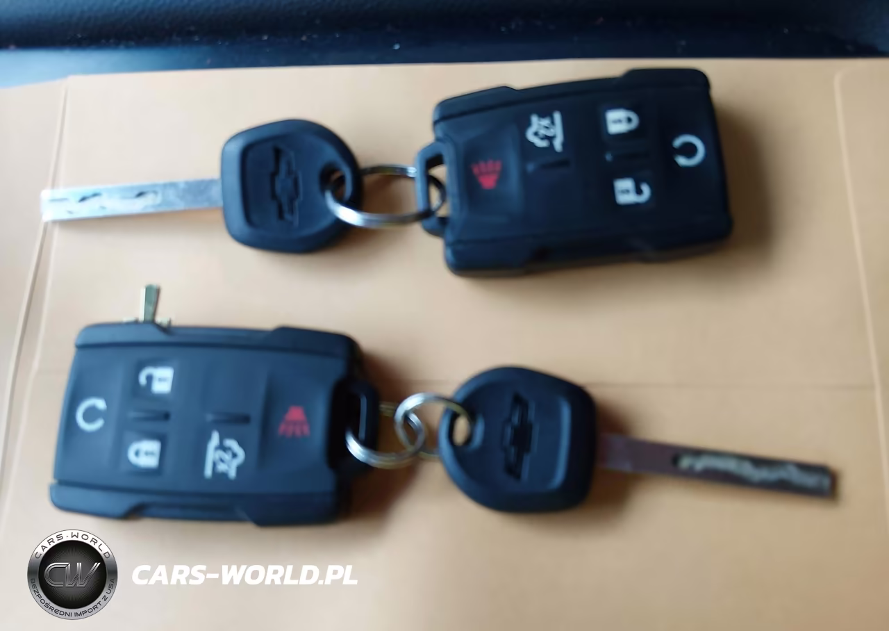 2019 Chevrolet Tahoe Ls VIN:1GNSKAEC2KR344947 - 11