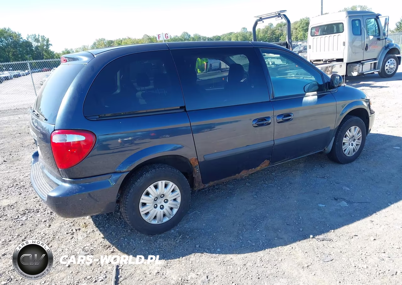 2007 Chrysler Town & Country Swb VIN:1A4GJ45R57B152133 - 4