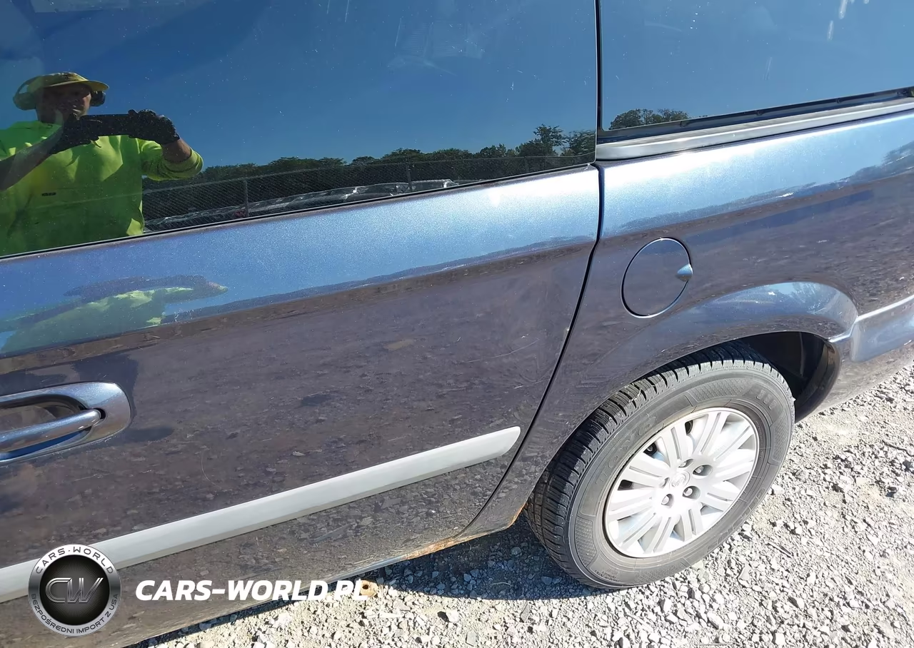 2007 Chrysler Town & Country Swb VIN:1A4GJ45R57B152133 - 6