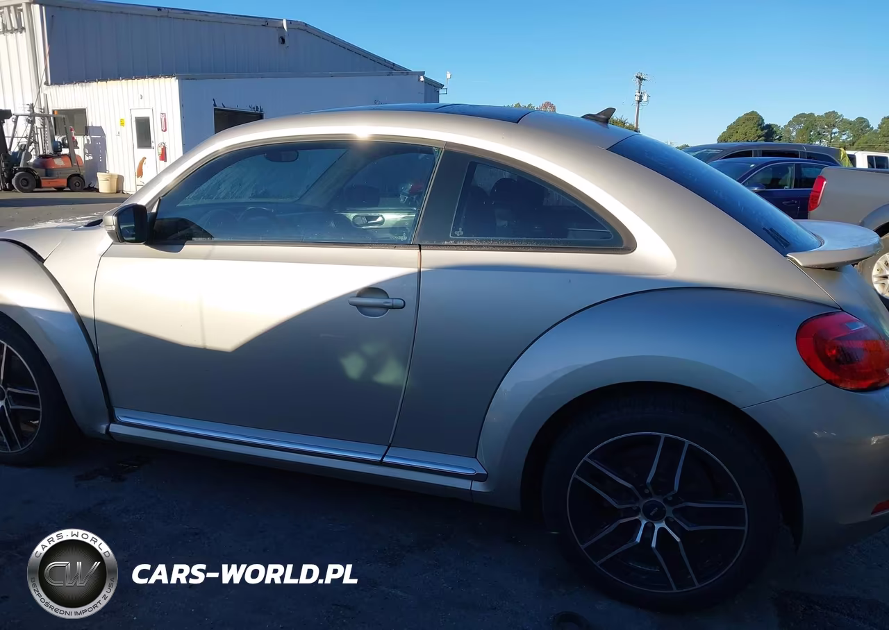 2014 Volkswagen Beetle 2.5L VIN:3VWJP7AT8EM612904 - 14