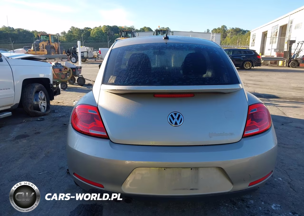 2014 Volkswagen Beetle 2.5L VIN:3VWJP7AT8EM612904 - 16