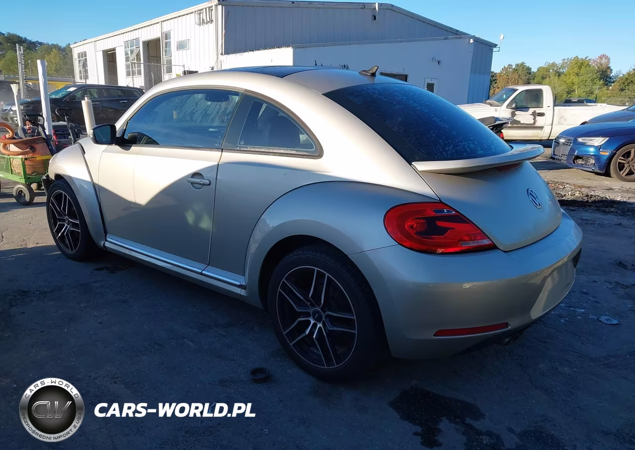 2014 Volkswagen Beetle 2.5L VIN:3VWJP7AT8EM612904 - 3