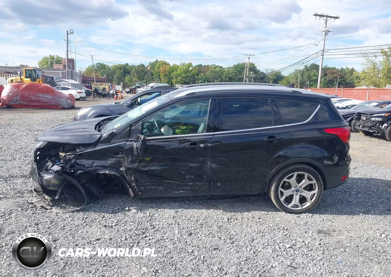 2019 Ford Escape Titanium VIN:1FMCU9J93KUA22231 - 14