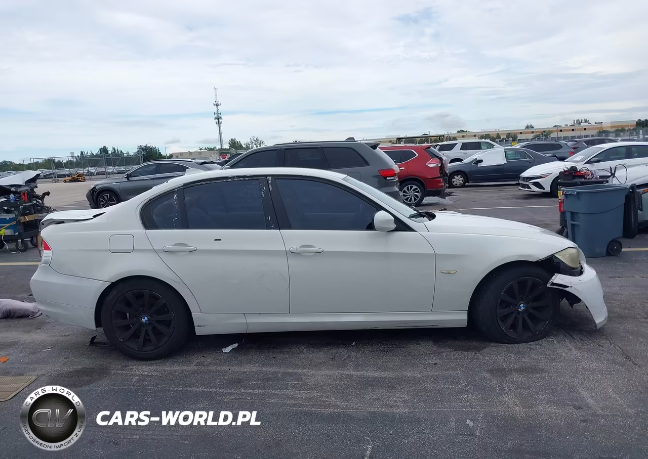 2011 BMW 3 Series 328I VIN:WBAPH7C56BE682571 - 13