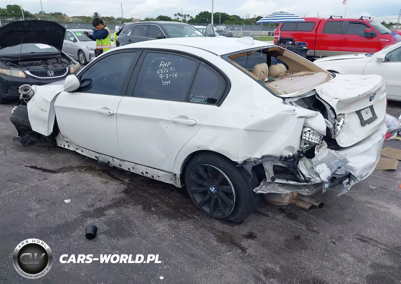 2011 BMW 3 Series 328I VIN:WBAPH7C56BE682571 - 3
