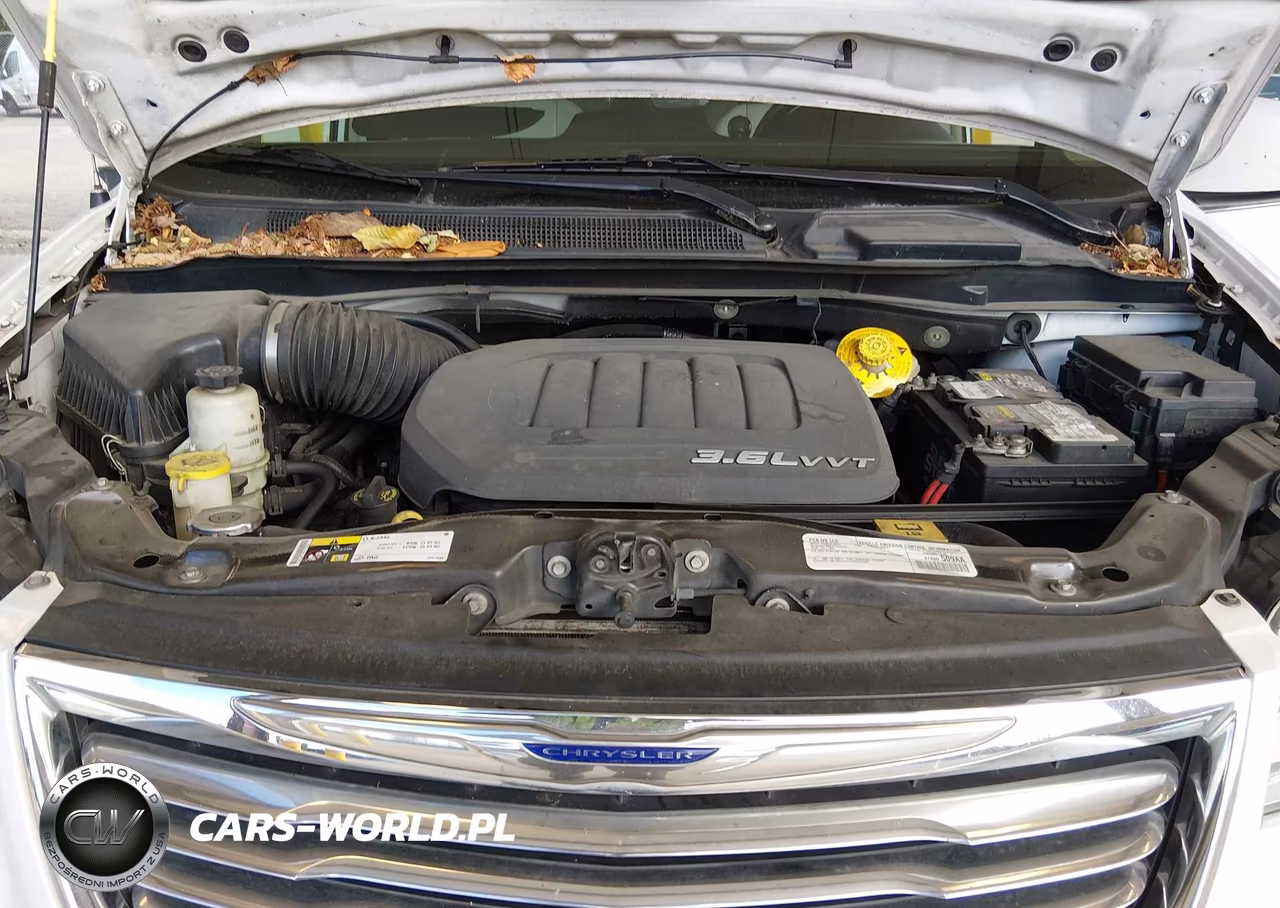 2016 Chrysler Town & Country Touring VIN:2C4RC1BG0GR120895 - 10