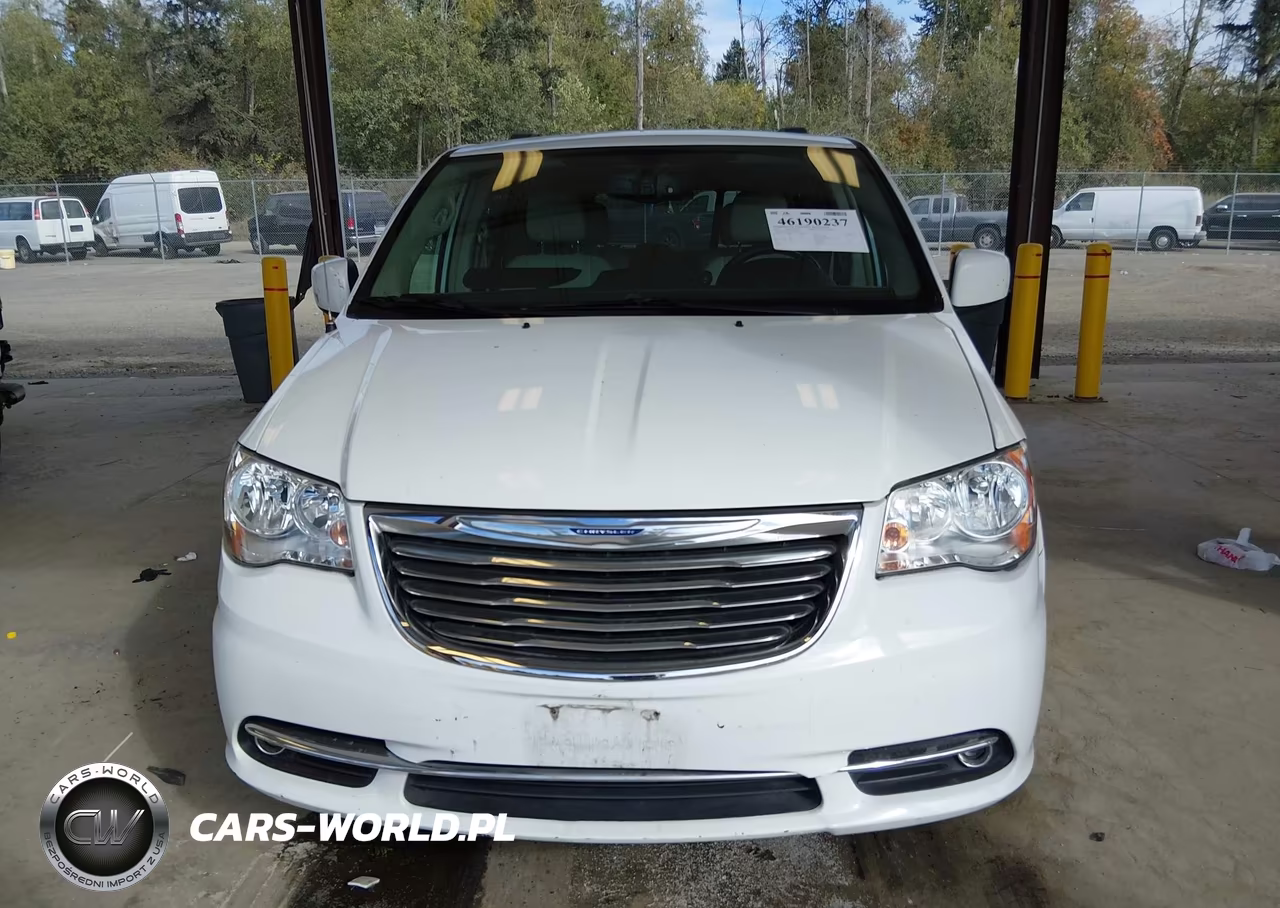 2016 Chrysler Town & Country Touring VIN:2C4RC1BG0GR120895 - 13