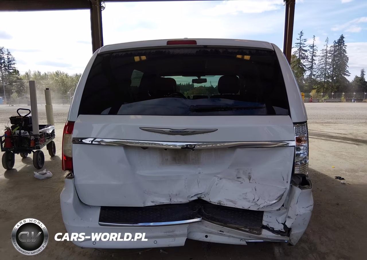 2016 Chrysler Town & Country Touring VIN:2C4RC1BG0GR120895 - 17